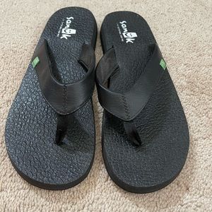 Sanuk Flip Flops